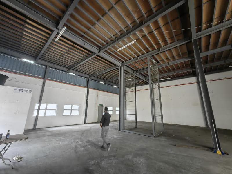 Detached Factory for Rent in Sungai Buloh (Selangor) - Vivian Lee - Interior - PropertyGuru.com.my