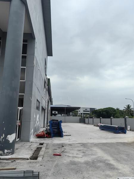 Detached Factory for Rent in Sungai Buloh (Selangor) - Vivian Lee - Exterior - PropertyGuru.com.my