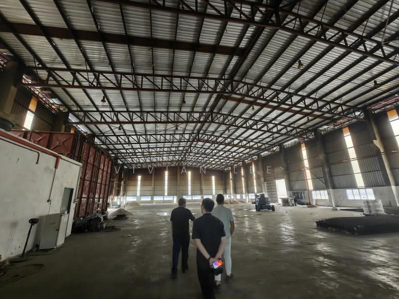 Detached Factory for Rent in Sungai Buloh (Selangor) - Vivian Lee - Interior - PropertyGuru.com.my