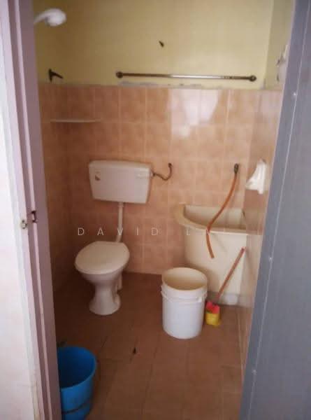 Rumah Teres 1-Tingkat untuk Dijual di Teluk Intan (Perak) - David Lai - Bathroom - PropertyGuru.com.my