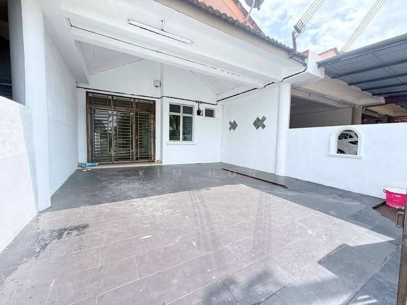 1-storey Terraced House for Sale in Johor Bahru (Johor) - Kim Hon - Exterior - PropertyGuru.com.my