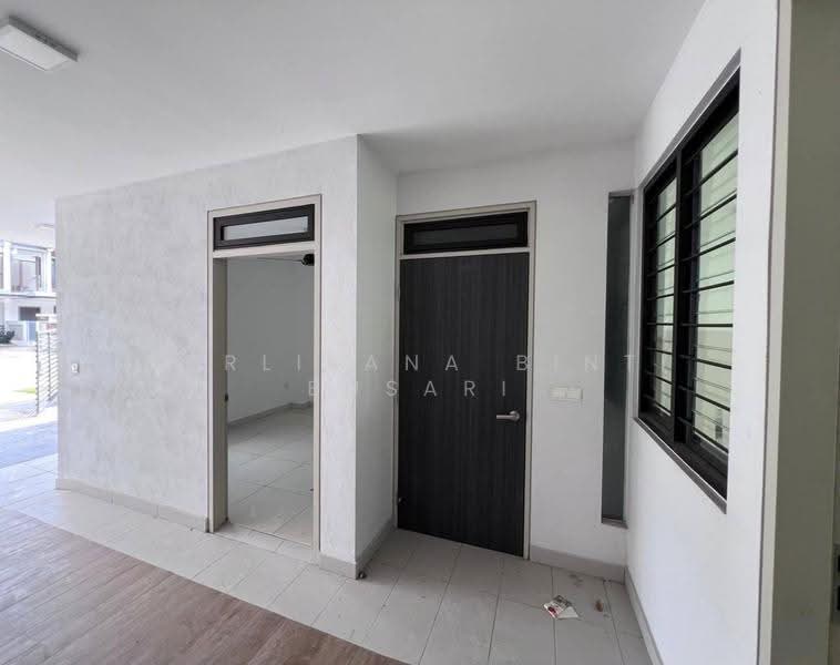 Rumah Teres 2-Tingkat untuk Disewa di Elmina (Shah Alam) - Nurliyana Binti Busari - Entrance - PropertyGuru.com.my