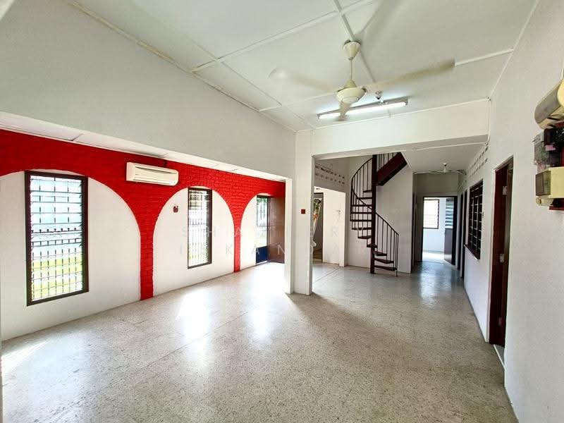 Rumah Teres 1-Tingkat untuk Dijual di Ampang Jaya (Ampang) - Shaziery Iskandar - Living Room - PropertyGuru.com.my