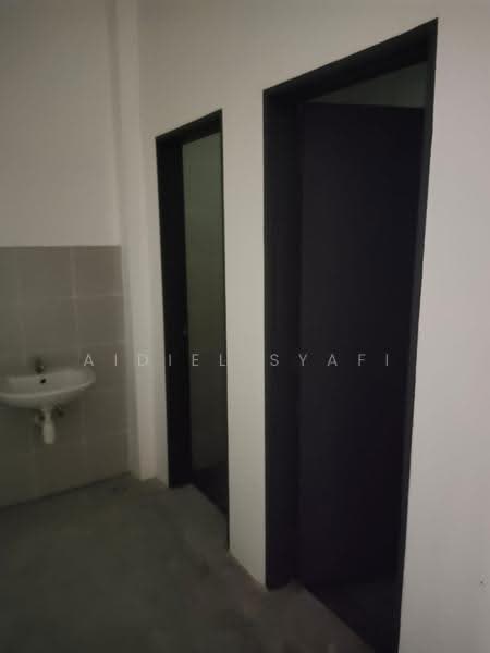 Kedai untuk Disewa di Bukit Jelutong (Shah Alam) - Aidiel Syafi - Bathroom - PropertyGuru.com.my
