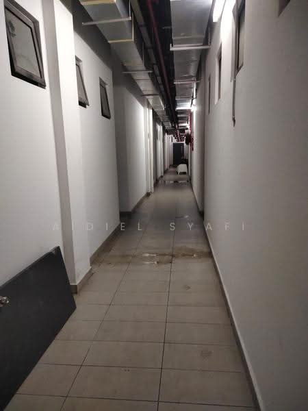 Kedai untuk Disewa di Bukit Jelutong (Shah Alam) - Aidiel Syafi - Corridor - PropertyGuru.com.my
