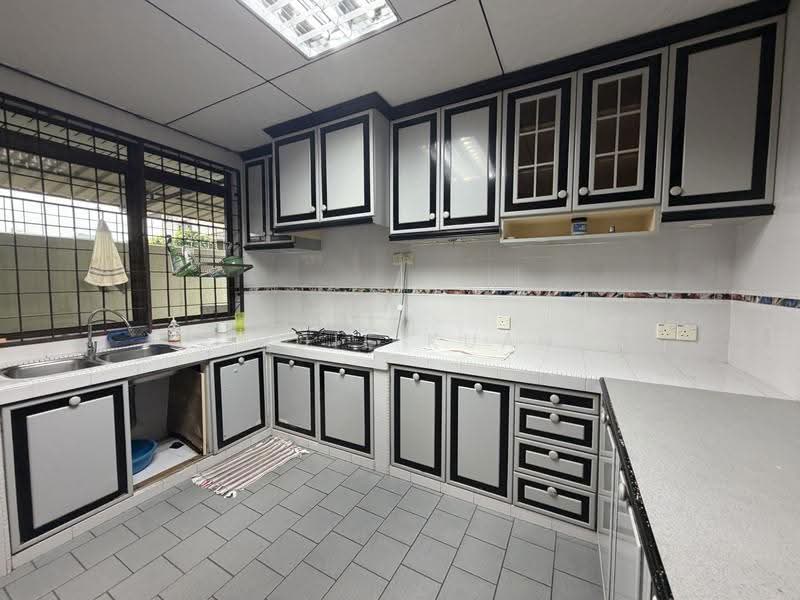 Bungalow House untuk Dijual di Taman Chateau (Ipoh) - Jodie Kuan - Wet Kitchen - PropertyGuru.com.my