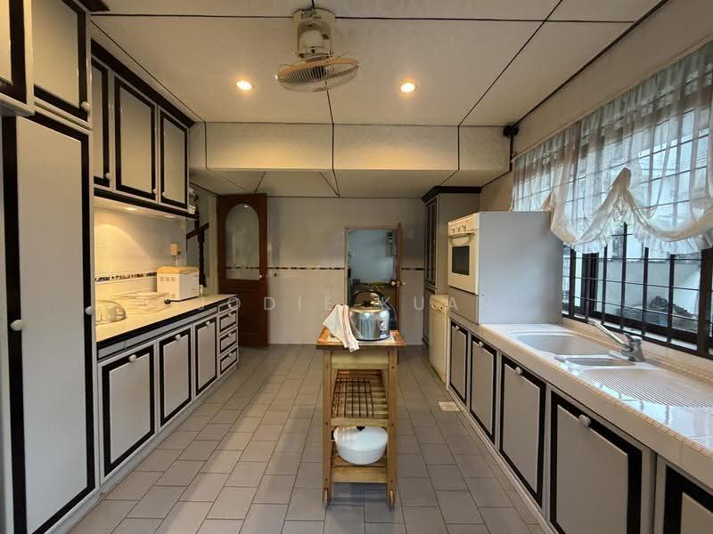 Bungalow House untuk Dijual di Taman Chateau (Ipoh) - Jodie Kuan - Dry and Wet Kitchen - PropertyGuru.com.my