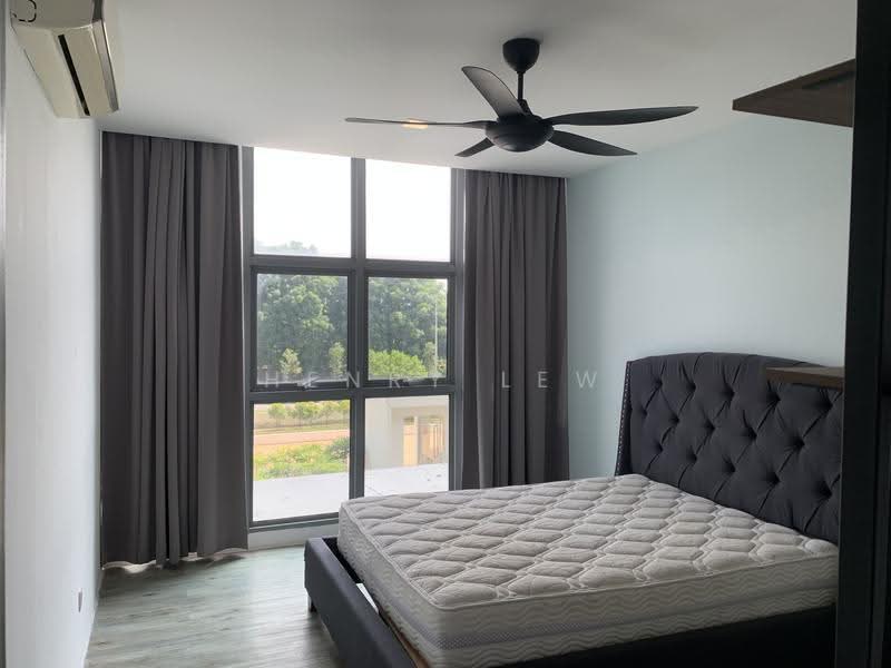 Condominium for Sale at Lakefront Residence - Henry Lew - Second Bedroom - PropertyGuru.com.my