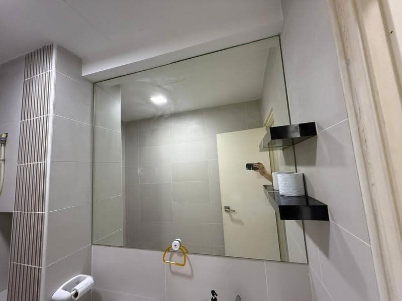 Kediaman Servis untuk Dijual di Sky Loft Premium Suites - Kim Hon - Bathroom - PropertyGuru.com.my
