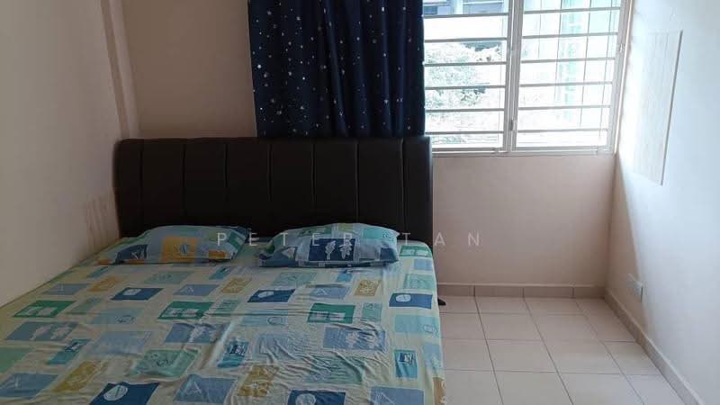 Rumah Flat untuk Disewa di Ang Seng Mansion - Peter Tan - Bedroom - PropertyGuru.com.my