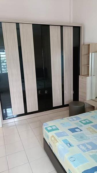 Rumah Flat untuk Disewa di Ang Seng Mansion - Peter Tan - Bedroom - PropertyGuru.com.my