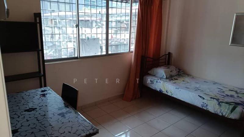 Rumah Flat untuk Disewa di Ang Seng Mansion - Peter Tan - Bedroom - PropertyGuru.com.my