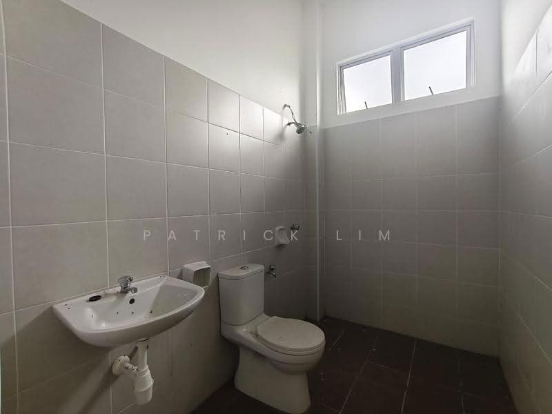 Rumah Berkembar untuk Dijual di Alor Gajah (Melaka) - Patrick Lim - Bathroom - PropertyGuru.com.my