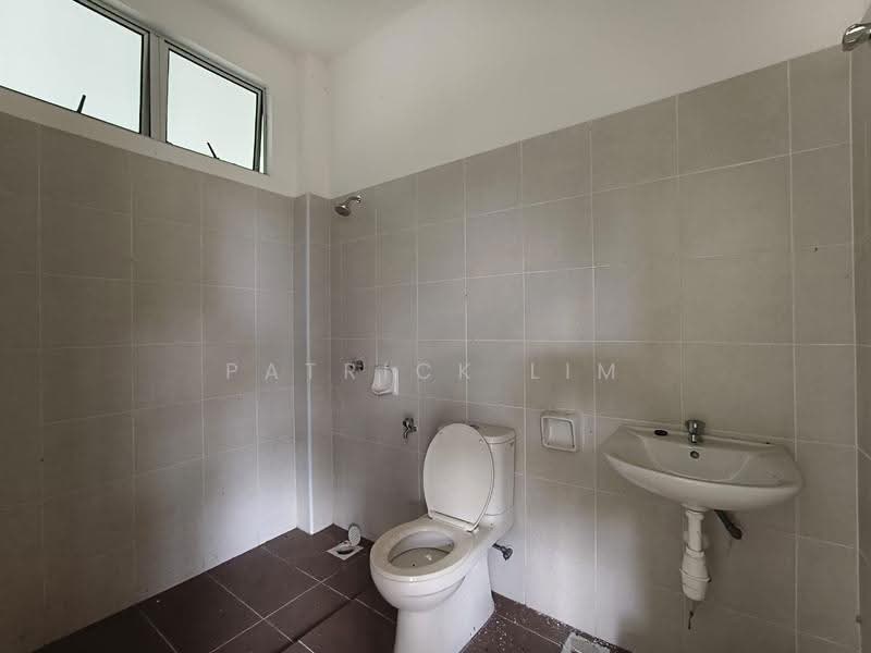 Rumah Berkembar untuk Dijual di Alor Gajah (Melaka) - Patrick Lim - Bathroom - PropertyGuru.com.my