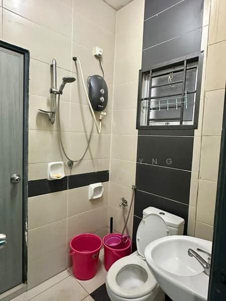 Rumah Kluster untuk Dijual di Taman Nusantara Prima (Gelang Patah) - Shiang Yng Tan - Bathroom - PropertyGuru.com.my