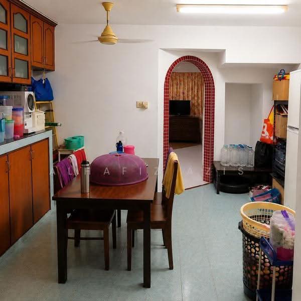 Rumah Teres 2-Tingkat untuk Dijual di Taman Johor Jaya (Johor Bahru) - ALHAFIZ AZIS - Kitchen - PropertyGuru.com.my