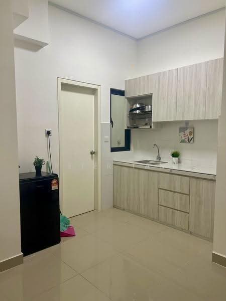 Kediaman Servis untuk Disewa di MKH Boulevard II - Peter Tan - Kitchen - PropertyGuru.com.my