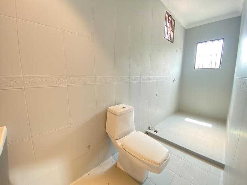 Bungalow House untuk Dijual di Ampang Jaya (Ampang) - Anna H - Bathroom - PropertyGuru.com.my