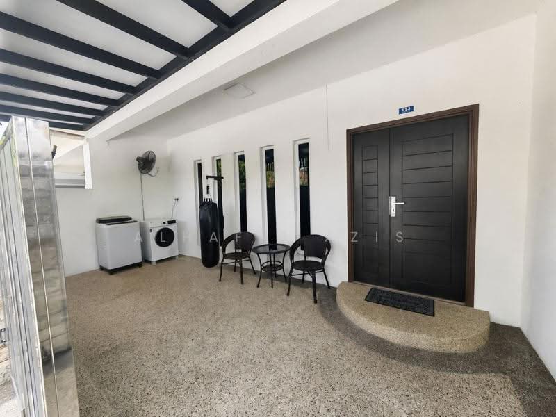 Rumah Teres 1-Tingkat untuk Dijual di Taman Lagenda Putra (Kulai) - ALHAFIZ AZIS - Entrance - PropertyGuru.com.my