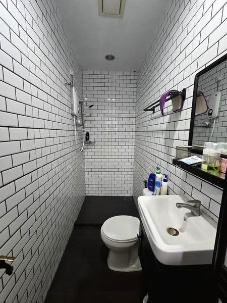 Rumah Teres 1-Tingkat untuk Dijual di Bandar Sungai Buaya (Serendah) - Zann Fauzan - Bathroom - PropertyGuru.com.my