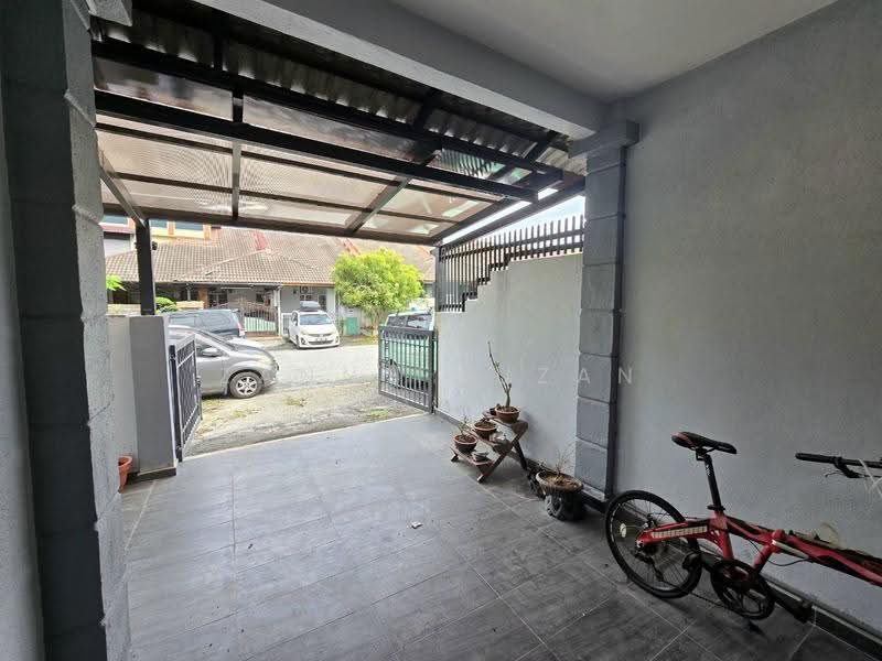 Rumah Teres 1-Tingkat untuk Dijual di Bandar Sungai Buaya (Serendah) - Zann Fauzan - Exterior - PropertyGuru.com.my