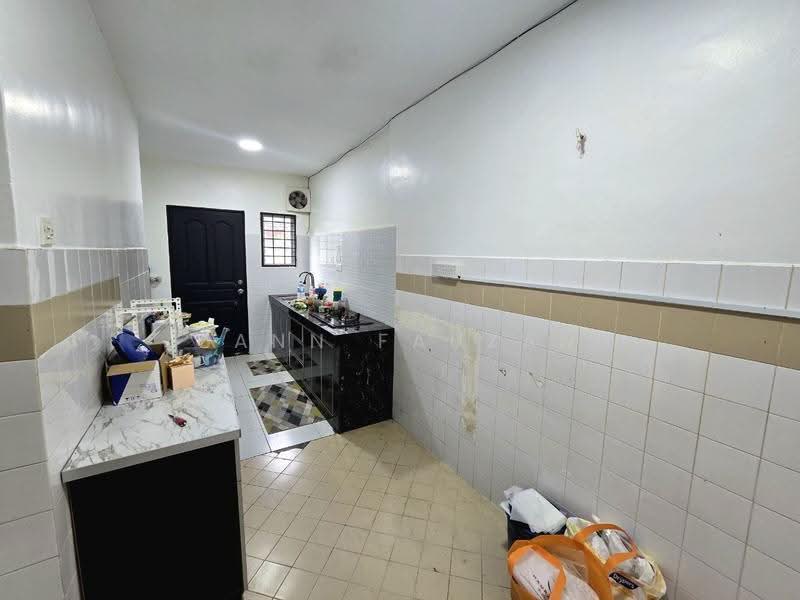 Rumah Teres 1-Tingkat untuk Dijual di Bandar Sungai Buaya (Serendah) - Zann Fauzan - Kitchen - PropertyGuru.com.my