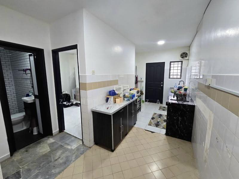 Rumah Teres 1-Tingkat untuk Dijual di Bandar Sungai Buaya (Serendah) - Zann Fauzan - Kitchen - PropertyGuru.com.my