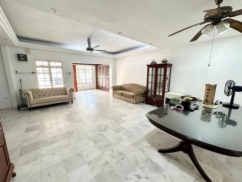 2-storey Terraced House for Sale in Bukit Indah (Ampang) - Shaziery Iskandar - Living Room - PropertyGuru.com.my