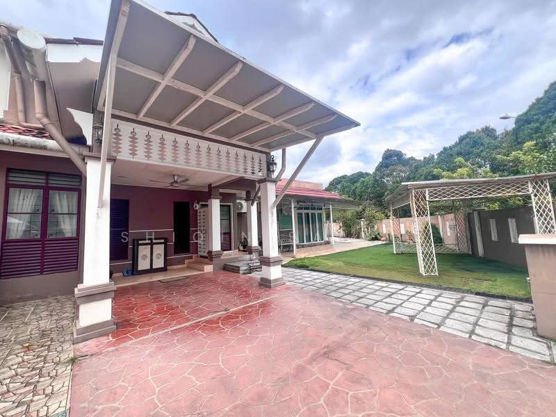 Rumah Teres 2-Tingkat untuk Dijual di Alam Damai (Cheras) - Shiqin Saidin - Exterior - PropertyGuru.com.my