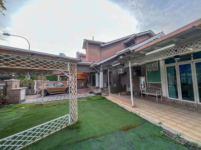 Rumah Teres 2-Tingkat untuk Dijual di Alam Damai (Cheras) - Shiqin Saidin - Exterior - PropertyGuru.com.my