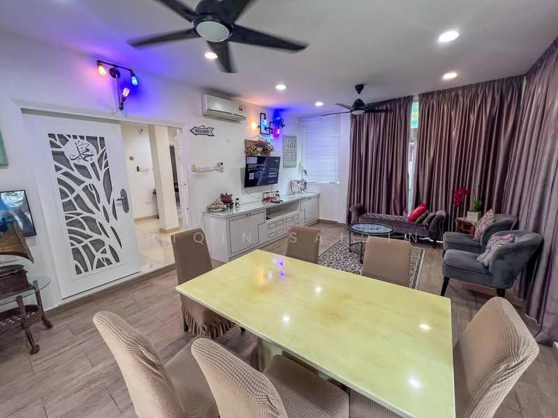 Rumah Teres 2-Tingkat untuk Dijual di Alam Damai (Cheras) - Shiqin Saidin - Living Room - PropertyGuru.com.my