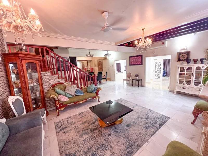 Rumah Teres 2-Tingkat untuk Dijual di Alam Damai (Cheras) - Shiqin Saidin - Living Room - PropertyGuru.com.my