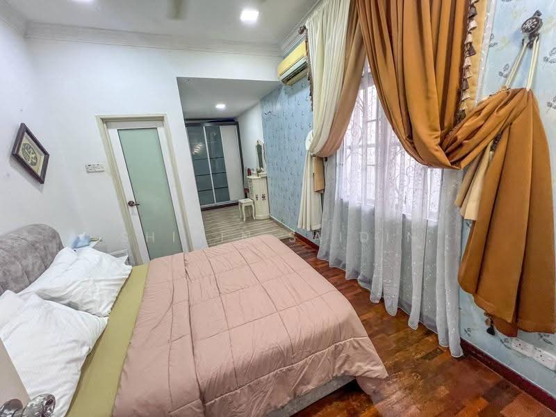 Rumah Teres 2-Tingkat untuk Dijual di Alam Damai (Cheras) - Shiqin Saidin - Bedroom - PropertyGuru.com.my