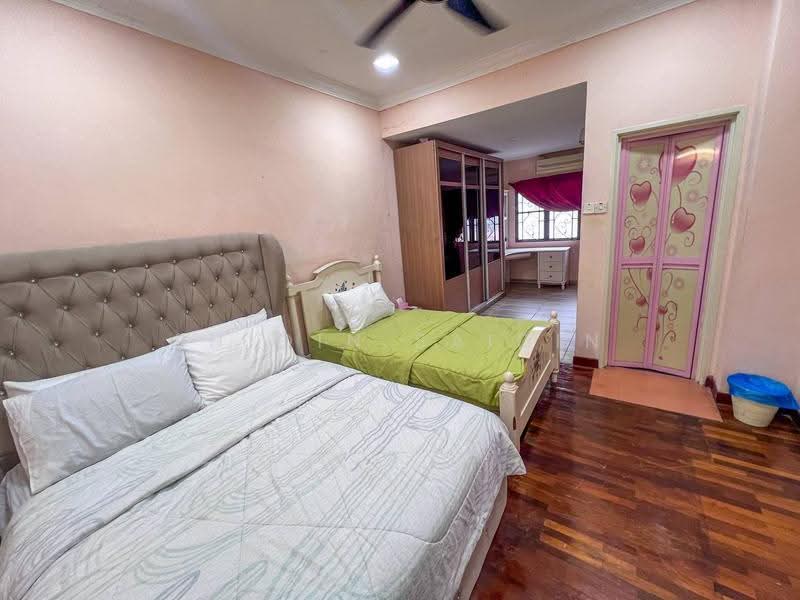 Rumah Teres 2-Tingkat untuk Dijual di Alam Damai (Cheras) - Shiqin Saidin - Bedroom - PropertyGuru.com.my