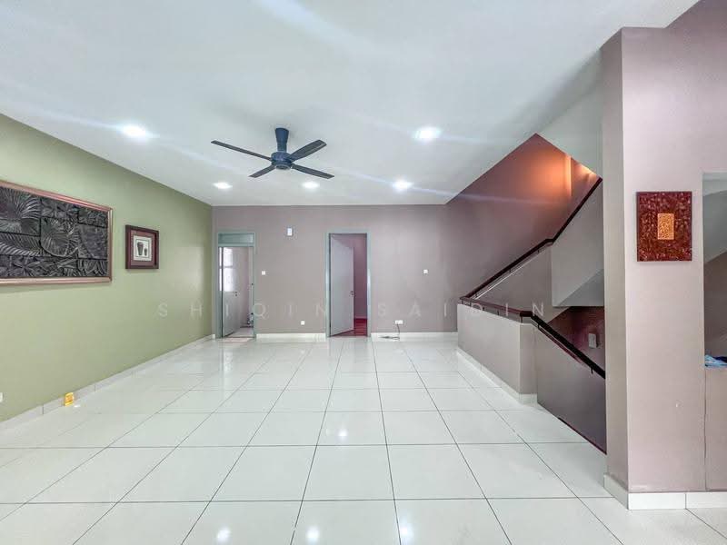 Rumah Teres 3-Tingkat untuk Dijual di Alam Damai (Cheras) - Shiqin Saidin - Living Room - PropertyGuru.com.my