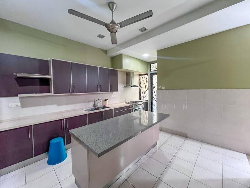 Rumah Teres 3-Tingkat untuk Dijual di Alam Damai (Cheras) - Shiqin Saidin - Kitchen - PropertyGuru.com.my