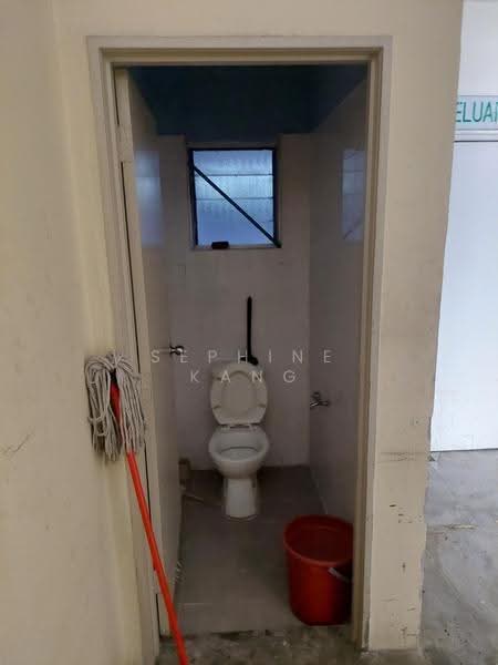 Kedai untuk Disewa di Taman Selayang Jaya (Selayang) - Sephine Kang - Bathroom - PropertyGuru.com.my