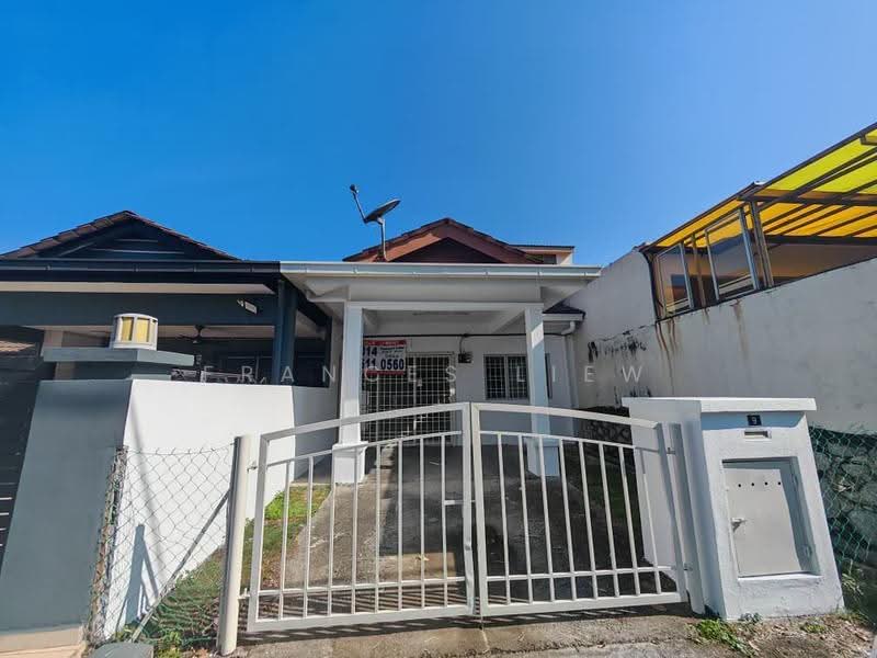 Rumah Teres 1-Tingkat untuk Dijual di Bandar Putra Permai (Seri Kembangan) - Frances Liew - Exterior - PropertyGuru.com.my