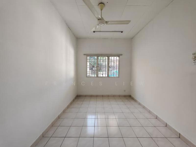 Rumah Teres 1-Tingkat untuk Dijual di Bandar Putra Permai (Seri Kembangan) - Frances Liew - Interior - PropertyGuru.com.my