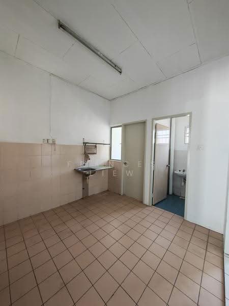 Rumah Teres 1-Tingkat untuk Dijual di Bandar Putra Permai (Seri Kembangan) - Frances Liew - Kitchen - PropertyGuru.com.my