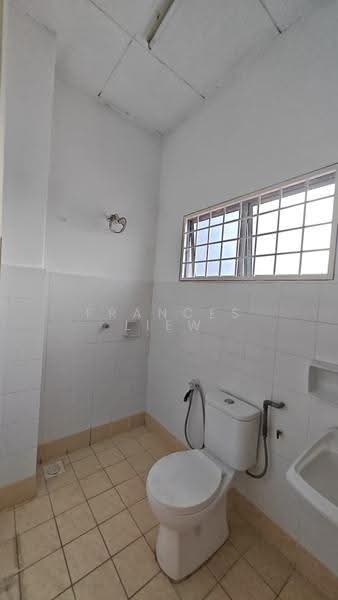 Rumah Teres 2-Tingkat untuk Dijual di Taman Puncak Jalil (Seri Kembangan) - Frances Liew - Bathroom - PropertyGuru.com.my