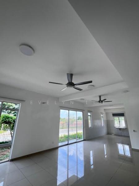 2-storey Terraced House for Sale in Bandar Rimbayu (Telok Panglima Garang) - Evelyn Lim - Living Room - PropertyGuru.com.my