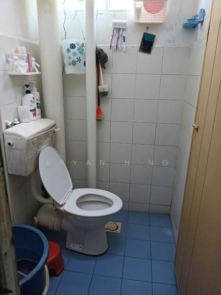 Rumah Flat untuk Dijual di Desa Ixora - Bryan H'ng - Bathroom - PropertyGuru.com.my