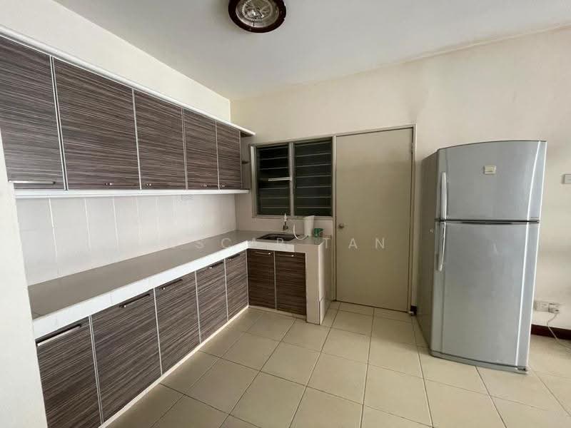Kondominium untuk Dijual di Platinum Lake PV 12 - Oscar Tan - Kitchen - PropertyGuru.com.my