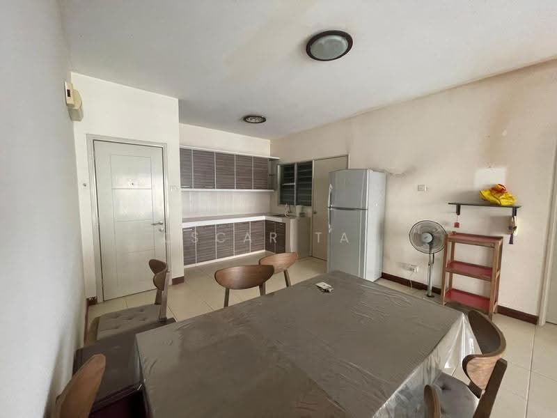 Kondominium untuk Dijual di Platinum Lake PV 12 - Oscar Tan - Kitchen - PropertyGuru.com.my