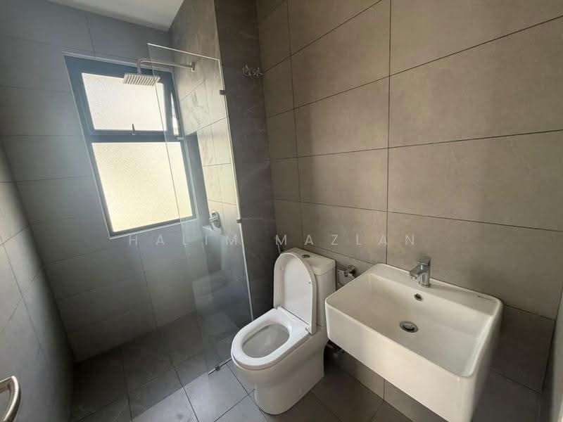 2-storey Terraced House for Rent in 16 Sierra (Puchong) - Halim Mazlan - Bathroom - PropertyGuru.com.my