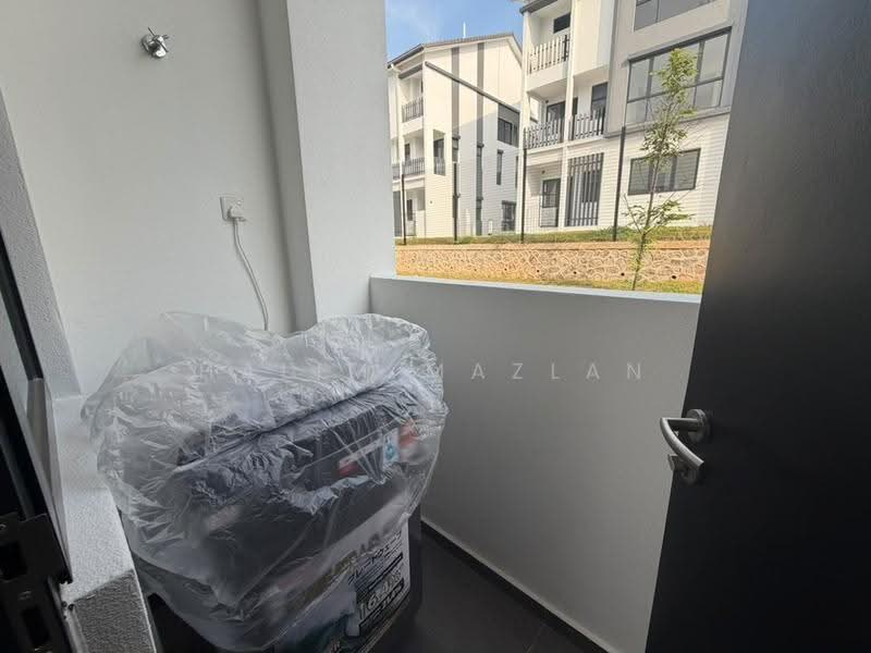 2-storey Terraced House for Rent in 16 Sierra (Puchong) - Halim Mazlan - Balcony - PropertyGuru.com.my