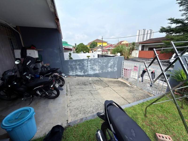 Rumah Teres 1-Tingkat untuk Dijual di Kelana Jaya (Petaling Jaya) - Rafedah Binti Abdul Aziz - Exterior - PropertyGuru.com.my