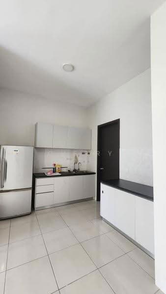 Pangsapuri untuk Dijual di Liberty Grove - Cherry Lee - Kitchen - PropertyGuru.com.my