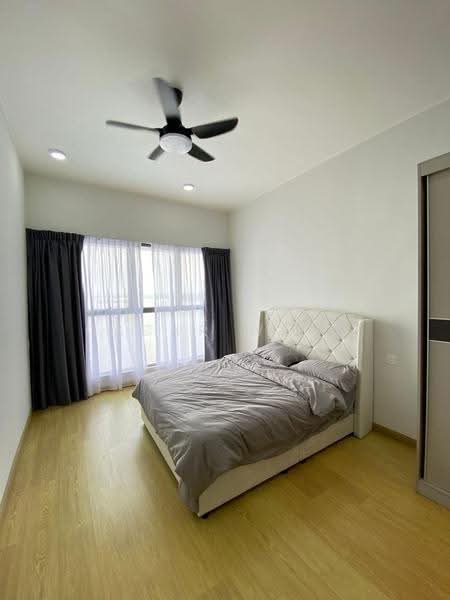 Condominium for Rent at Bay Laurel @ Country Garden Danga Bay - Oscar Wong - Bedroom - PropertyGuru.com.my